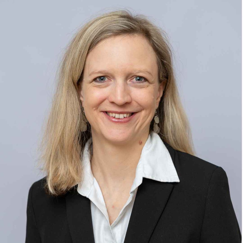 Dr. Katharina Häusler